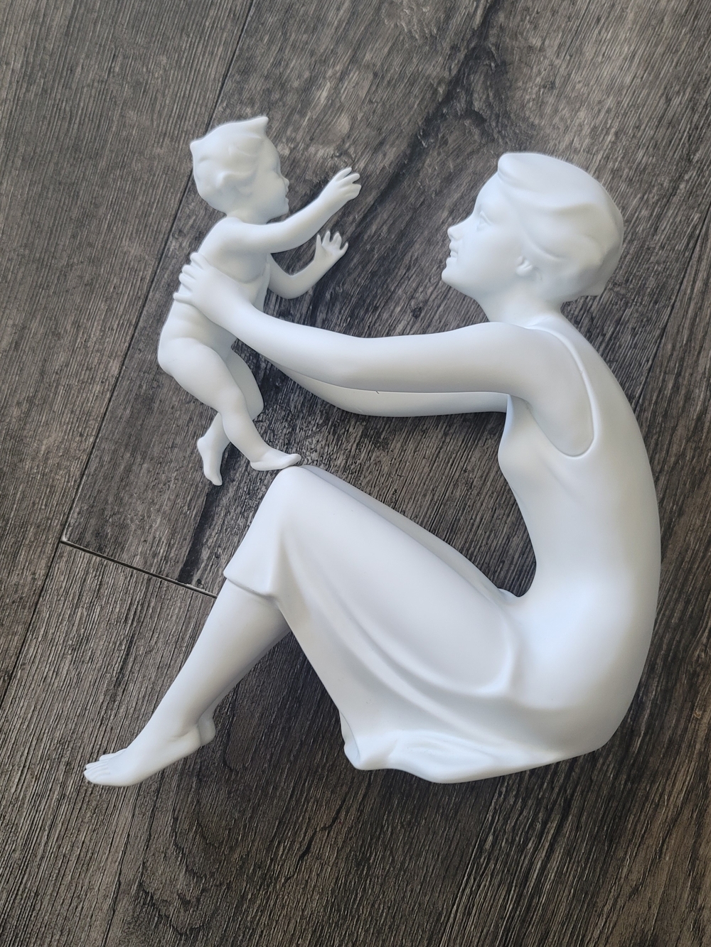 Kaiser-Matte White Mother and Child Figurine